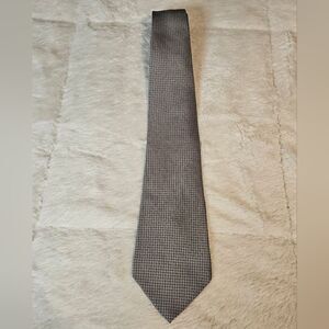 Perry Ellis Men's Necktie, Silver, Blue and White. Excellent Condition!